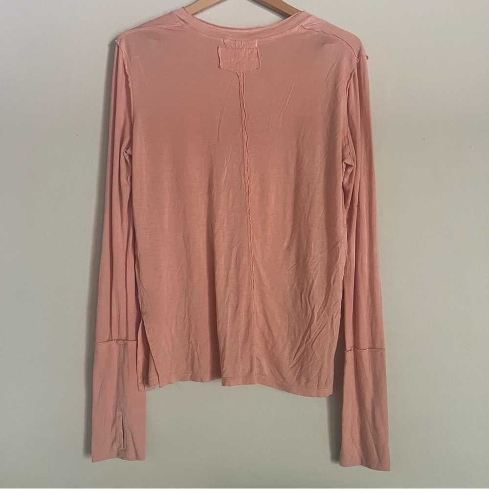 Free People We The Free Colby long sleeve top Pink Peachy Size XL Lightweight - Picture 4 of 5